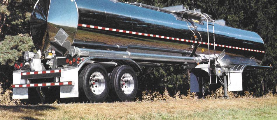 MC-307 Chemical Hauler Round or horseshoeshaped tank Carries 6000 to 7000