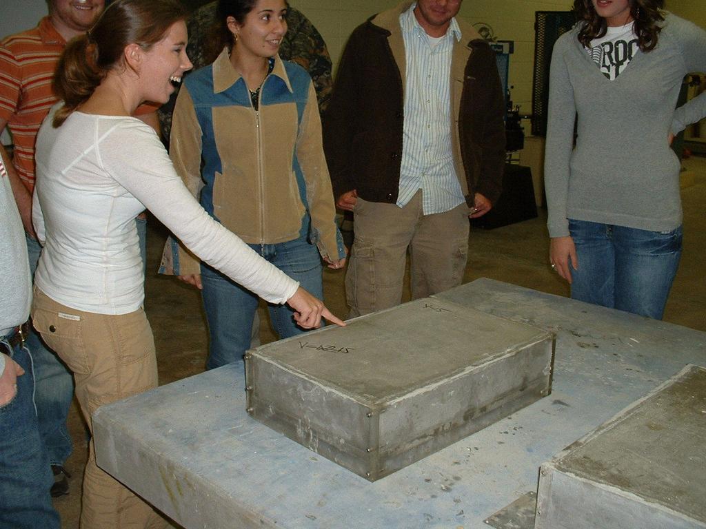 a hands-on opportunity to measure the shrinkage of concrete and observe the shrinkage cracking of concrete specimens. Fig.