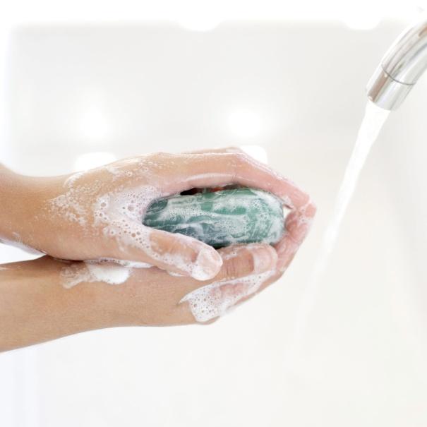 Hand Washing Methodology Each food handler should use the following method to ensure hands are appropriately clean. 1. Wet hands with warm running water and apply liquid soap or use a clean soap bar.