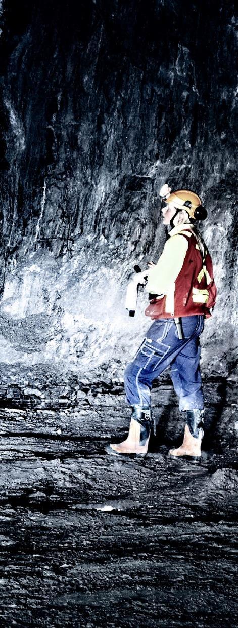 Grades were lower than in the previous quarter in all mining areas with the