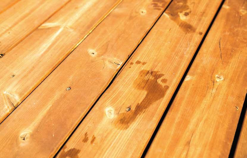 SLP-THERMOWOOD EXTERIOR CLADDING AND OUTDOOR CONSTRUCTION PRODUCTS SLP-THERMOWOOD WARMCLAD Decay- and weather resistance are important characteristics for a cladding board.