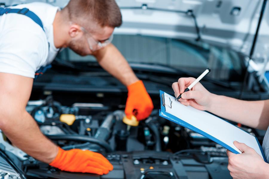 AUTOMOTIVE UNIFORMS: ANSWERING YOUR FREQUENTLY ASKED QUESTIONS BY RYAN MCHUGH Throughout the automotive industry there are dozens of positions and types of work, and to suit the needs of their