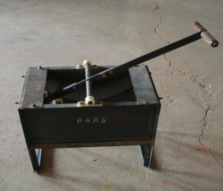 7.3. Dry pod thresher This is also a throw-in type thresher for groundnut crop having moisture content of 15-17% crop harvested needs to be dried before threshing. It is operated either with 10 H.