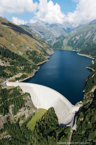 Modeling hydropower-induced flow alterations in an Alpine catchment Alpine hydropower operations is threatened by increasingly uncertain and variable boundary conditions due to undergoing climate