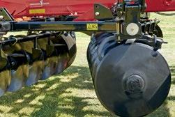 This results in less risk of emergence problems and the ability to maintain adequate soil structure. The optional reel can also be positioned hydraulically from the cab.