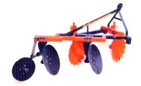 2 prototype of the un-root tillage plough for sugarcane cultivation and evaluate it under sandy soil and heavy clay condition. 2. Materials and method The un-root tillage plough (Fig.