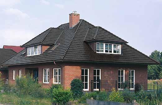 That s one of the reasons why Laumans has been producing the MuldenVariabel in a nearly unchanged design since the founding of the company. For original Laumans clay tile roofs.