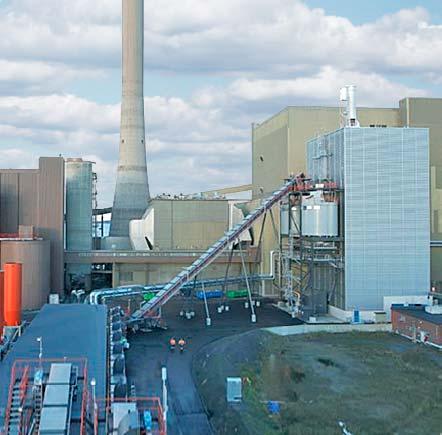 Vaskiluodon Voima Fluidized bed gasification was selected Low investment Only minor modifications were needed for the boiler Investment budget 40 M for 140 MW fuel replacement capacity Low