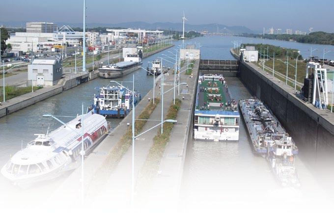 Case study: Lock management on the Austrian Danube From 1 January 2009 the handwritten lock diary was replaced by an electronic tool supporting the management of all locking operations and processes