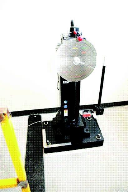 CE Materials Laboratory High-Frequency Shaker MB Dynamics The S&R (squeak and rattle) shaker by MB Dynamics is designed to perform well in environmental testing, durability, and S&R.