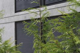 Coda Architectural Products CODA ARCHITECTURAL LOUVERED PANELS OPUS80 Louvered main elements make Opus80 the ideal panel for applications that require ventilation and minimal visual access.