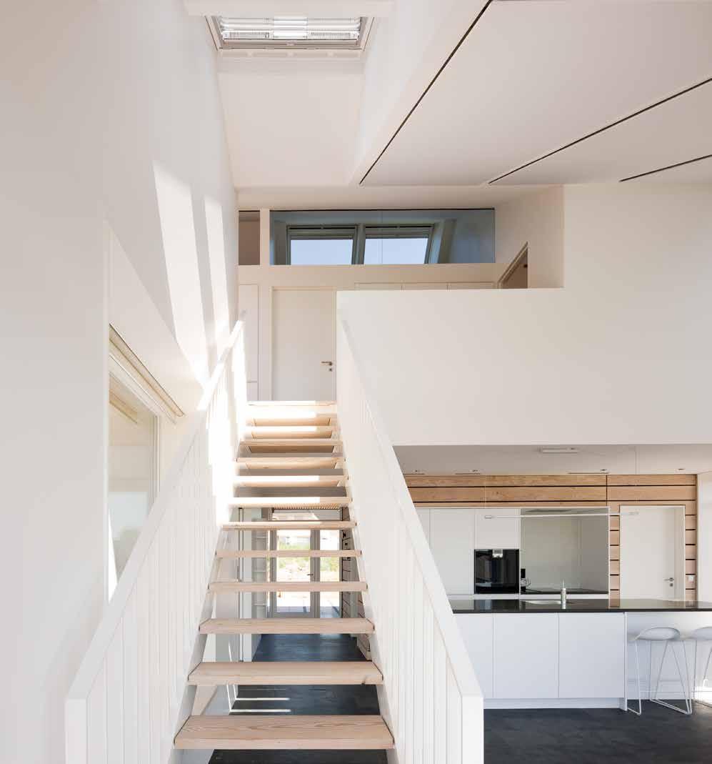velux.com/sustainable_living Indoor climate Ample daylight, from all facades and roof, and fresh air are great assets.