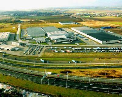 A new airport company was established as a joint venture between Wallonia s regional airport company and airports authority for Paris.