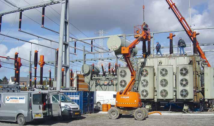 4 TRANSFORMER SERVICE SERVICE ACTIVITIES SMIT TRANSFORMER SERVICE SMIT Transformer Service (STS) is the service department of Royal SMIT Transformers B.V. and offers the entire service package for oil and cast-resin transformers manufactured both internally and by external suppliers.