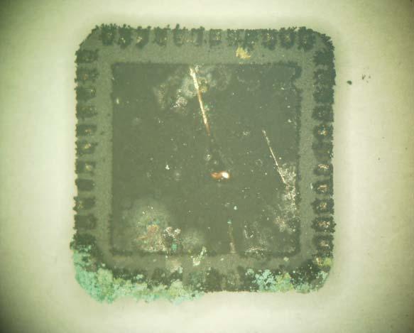 On QFN packages, the SnPb coated samples exhibited much less corrosion at exposed pads and die paddle than those with the Ni/Pd/Au-Ag finish (see Figure 9 and Figure 10).
