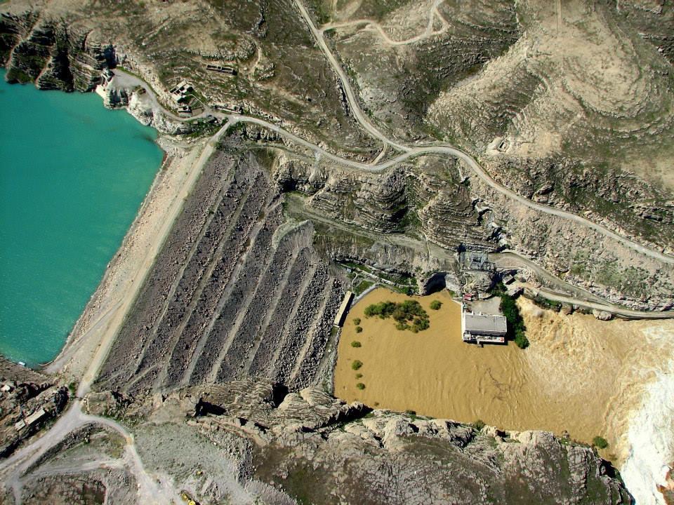 EXAMPLE: KAJAKI DAM UNIT 2 INSTALLATION Located in Helmand province at the site of a dam first installed by royal government in 1950s Hydroelectric turbines installed by USAID in 1975, only