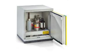 UTS ergo line Depth 500 mm The compact safety storage cabinets of the UTS ergo line are the ideal solution for fire resistant storage of flammable liquids close to where they are needed under the