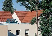Colour: Natural Red ARCHITECT S SPECIFICATION The tiles shall be interlocking clay tiles, with the following characteristics: Large format with a central