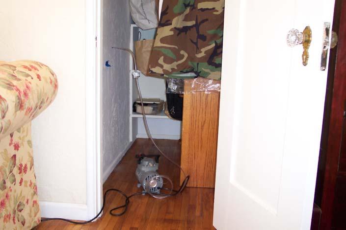 9 Figure 4. Digital image of wall check sample taken from closet of northwest bedroom.