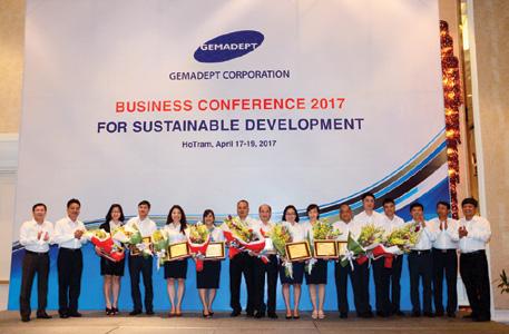 Staying firmly through the turbulent open market and persistently passing the ups and downs of the economy, nowadays, Gemadept has become Vietnam s leading enterprise in Port Operation and Logistics
