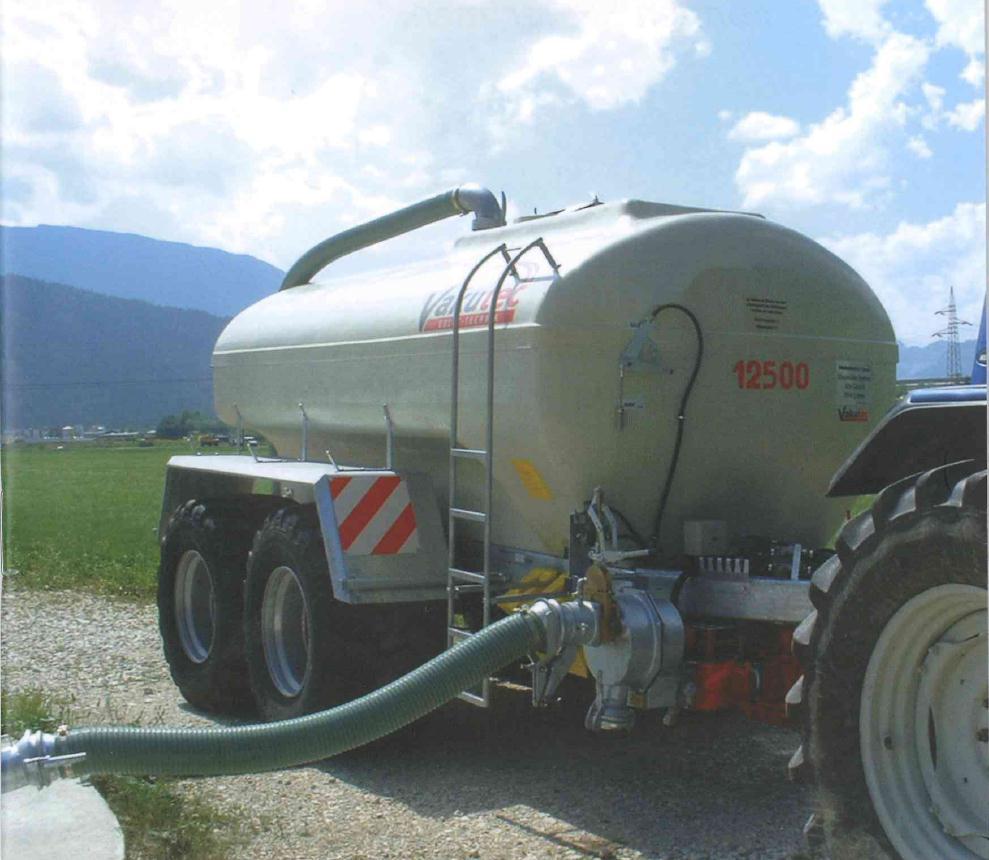 Vacuum withdrawal of slurry from the collection tank (Source: