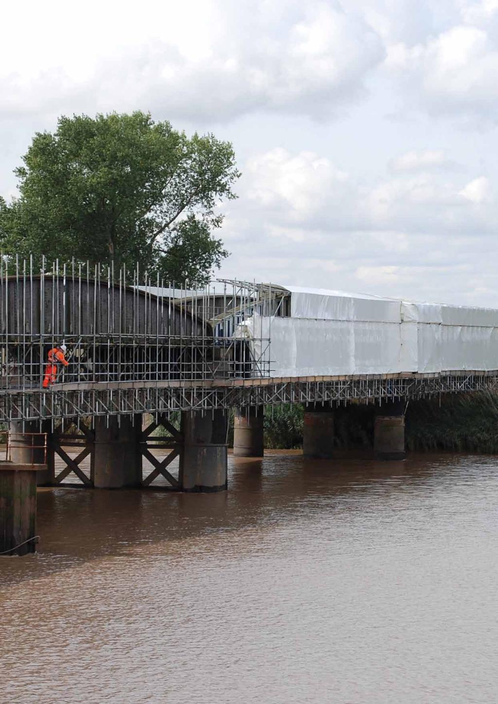 GOOLE SWING BRIDGE [Humberside] Project: shrink wrap Encapsulation of Goole Swing Bridge Purpose: Protect The Dutch River