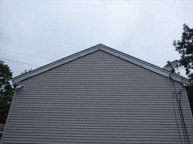 Fair Exterior Wall Covering Type: Vinyl siding with moisture barrier,
