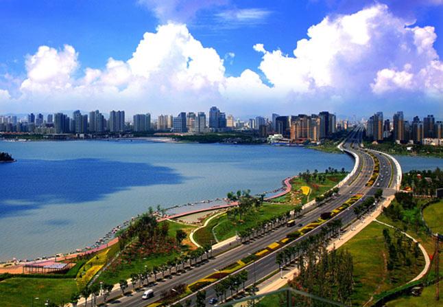 Key Industrial Parks in the Yangtze River Delta Suzhou National New & Hi-Tech Industrial Development Zone (Also known as Suzhou New District - SND) Overview SND was set up in November 1990, and was