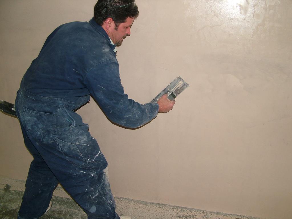 PlasterMax applied directly over EPS foam panels.