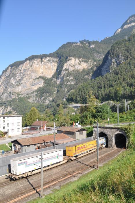 Four-metre-corridor Gotthard-Axis Rail transport of trailer trucks with 4 metre corner height by 2020, 210.