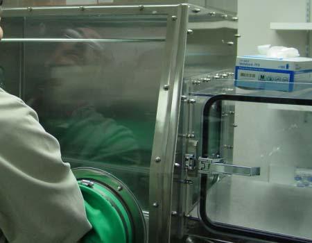 a cleanroom, the isolator must isolate.