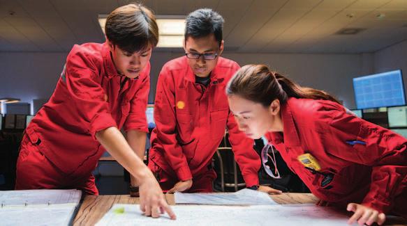 04 REPORTS.SHELL.COM SAFETY Operating safely is central to the way we deliver energy and products to our customers.