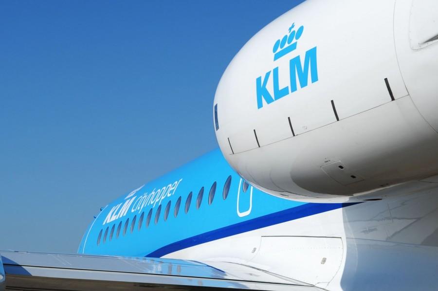 KLM Twitter Bot for Customer Service The airline is already offering customer service on Facebook Messenger and WeChat. The company has now expanded its bot action to Twitter.