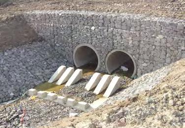 2. Gabion design 14 2.6 Gabion outfalls and inlet structures The following information applies to free-flow outfall pipes and inlet or outlet culverts, discharging at or near bed level.