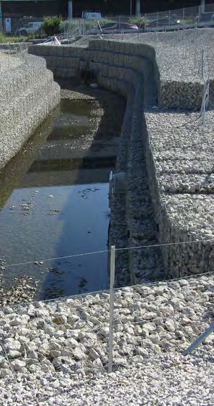 1. Introduction 4 1.3 What are gabions and gabion mattresses?