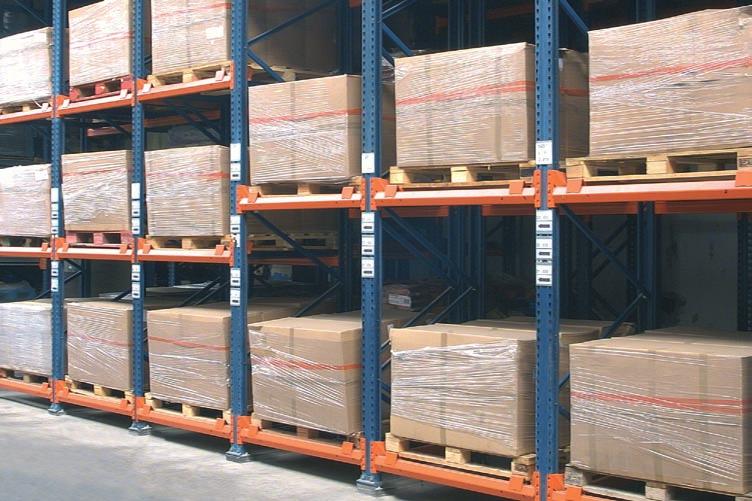 General features of Push-back system Push-back is an accumulative storage system that allows you to store up to four pallets deep per level.