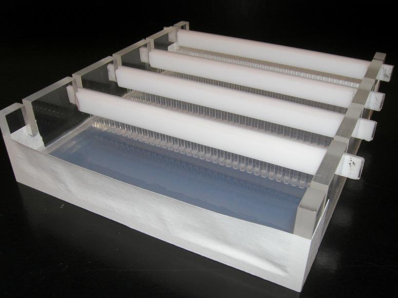 When cooled, the agarose polymerizes, forming a flexible gel.