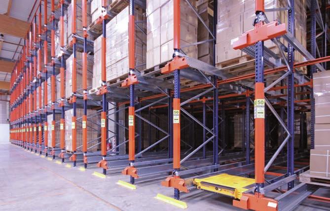 Semi-automated storage with Pallet Shuttle 3 Solution with two access aisles Warehouse consisting of a single racking unit with two access aisles: one for incoming goods and the other for outgoing
