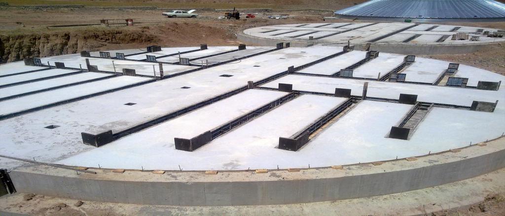 During the foundation laying the air ventilation channels must be left on the surface of the concrete foundation.