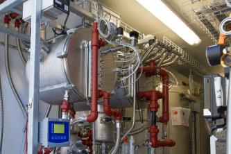 Liquid sodium lye sorption energy storage concept: Thermal heat pump principle: -