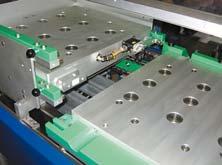 The sealing plug-in module will automatically be charged from the magazine into the top sealing die.