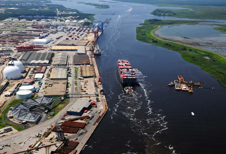 Port of Wilmington Containers, bulk, breakbulk, roll-on roll-off 284 acres Navigation channel: 42.5 ft., tide of 4-5 ft. Accommodate 1,165 ft. LOA & 158 ft.