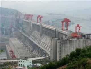 Hydroelectric Energy The Three Gorges Dam is a hydroelectric dam that