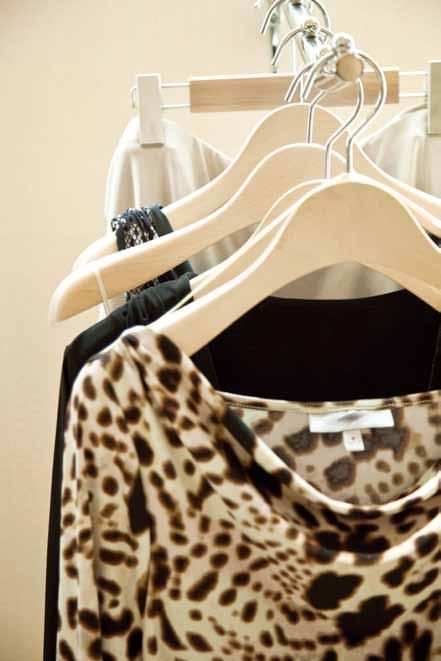 Distribution in China Apparel Key Insights The retail market size of apparel in China was 1,547.1 billion yuan in 2011, representing a yoy growth rate of 14.0%. The 2011-2016 CAGR is expected to be 9.