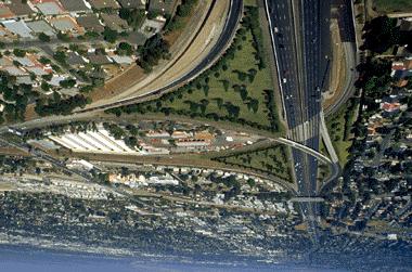 The SR-55 North Improvement Project, which begins at the SR- The New SR-55/SR-22 Interchange 55/SR-22 interchange near the cities of Tustin and Santa Ana, and continues north to the SR- 55/SR-91
