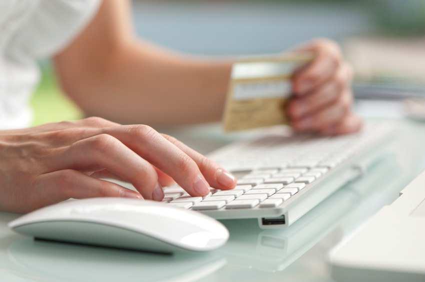 Setting the Scene In Britain e-commerce is booming, with more than 70% of the country s shoppers using online services. On average e-shoppers buy 1,083 worth of goods per head annually.