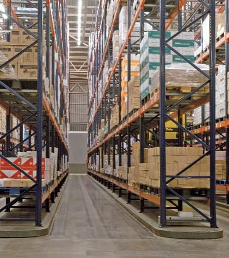 UNIT LOADS: Pallets and containers Pallets and containers are