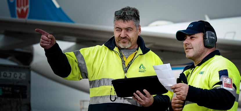 Aerodrome Reporting Officer and Works Safety Officer Refresher Course The Australian Airports Association ARO/WSO Refresher Course is designed for AROs and WSOs who have formal or on the job training