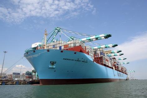 Maersk Shipping Achieving 10 % higher sales prices through material recycling systems A vessel comprises roughly of 98% steel in terms of materials, and thus contains a large amount of recyclable