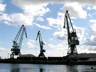 Implementing the project of building a new deep-water commercial seaport, JSC Belomorskiy Port" intends to create in Belomorsk-city